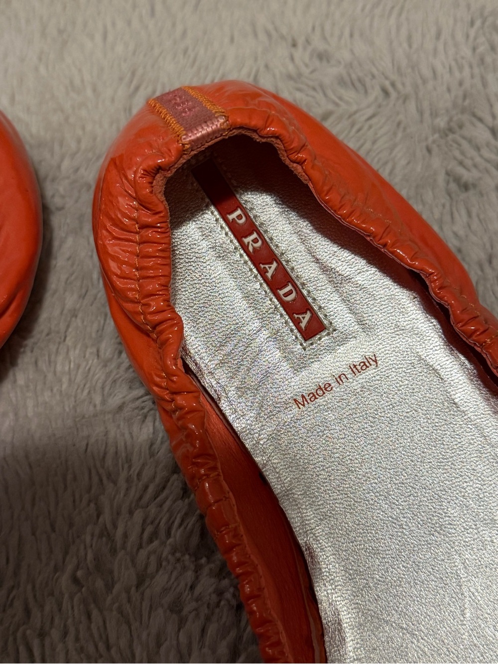 Prada Ballet Flats Womens 36.5 US 6.5 Orange Patent Leather Scrunch Slip Ons - Picture 8 of 13